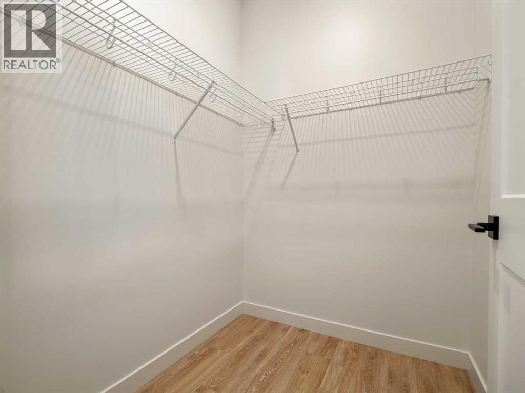 7042 48 STREET Image 33