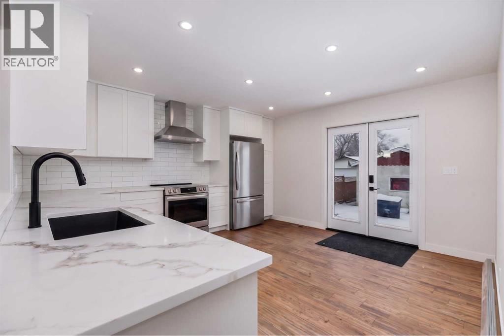 41 ALPINE CRESCENT SOUTHEAST Image 6