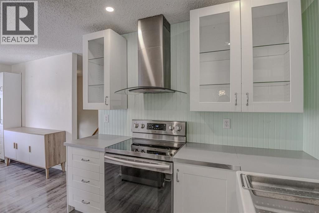 8408 BERKLEY ROAD NORTHWEST Image 10