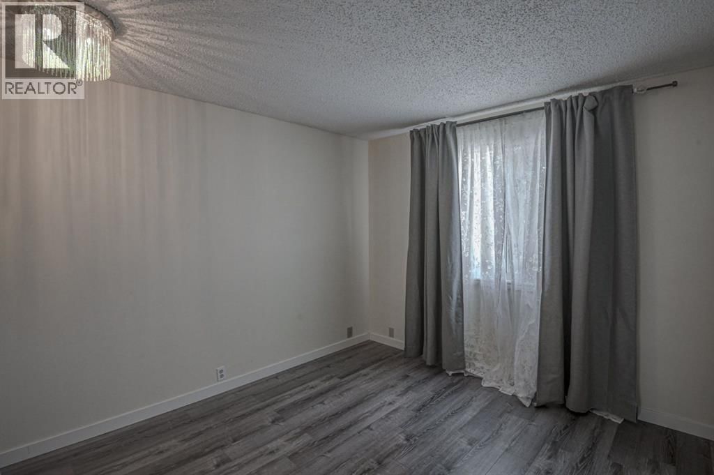 8408 BERKLEY ROAD NORTHWEST Image 12