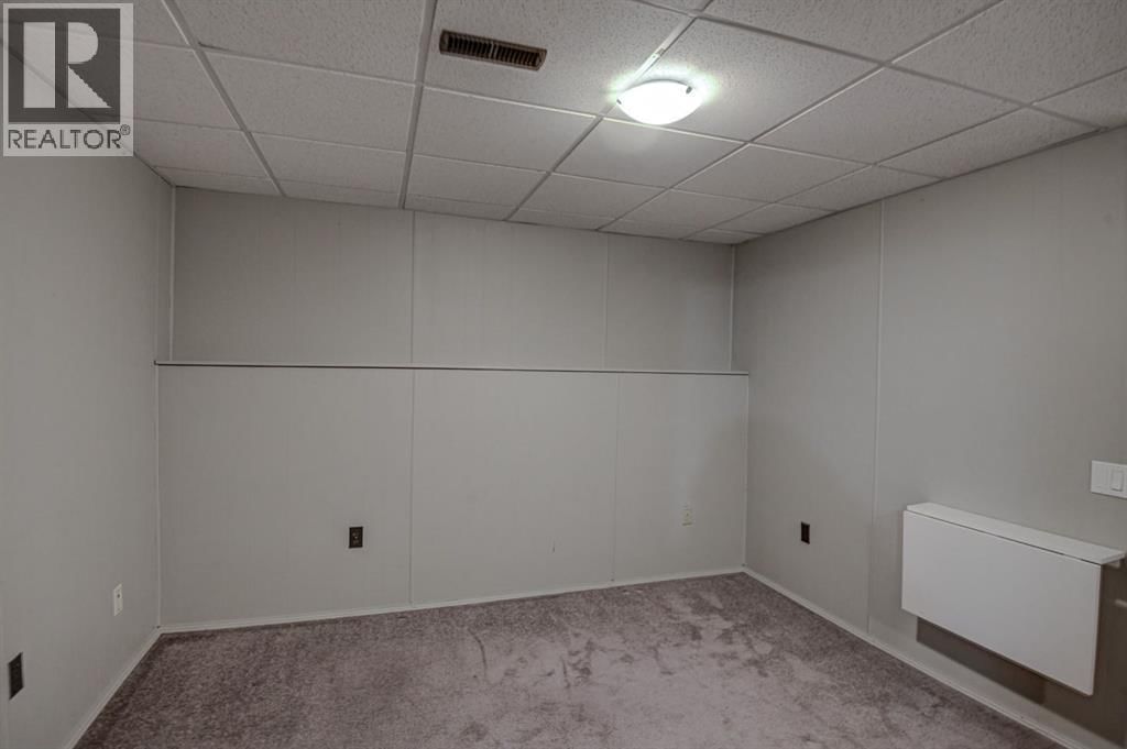 8408 BERKLEY ROAD NORTHWEST Image 19