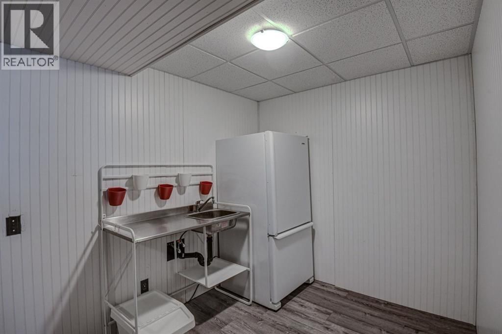 8408 BERKLEY ROAD NORTHWEST Image 20