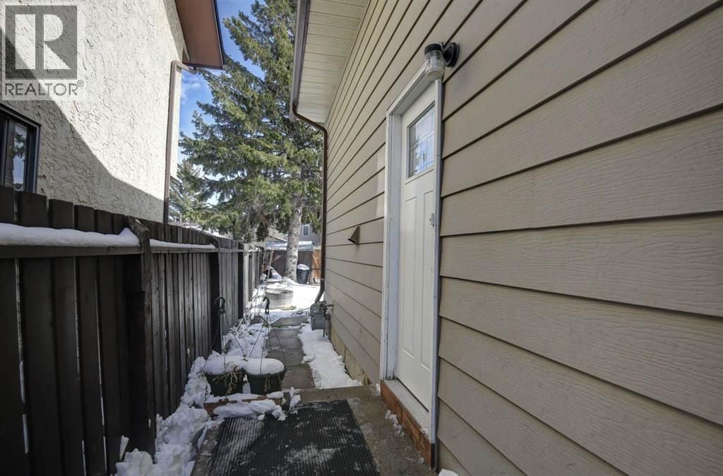 8408 BERKLEY ROAD NORTHWEST Image 23