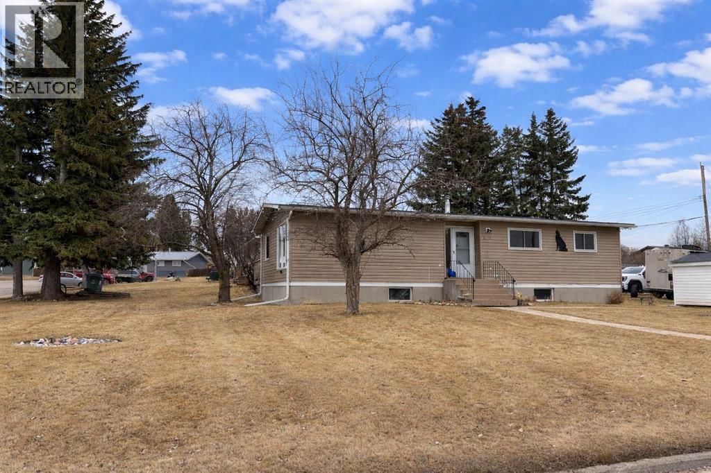 5336 52 CLOSE Image 1