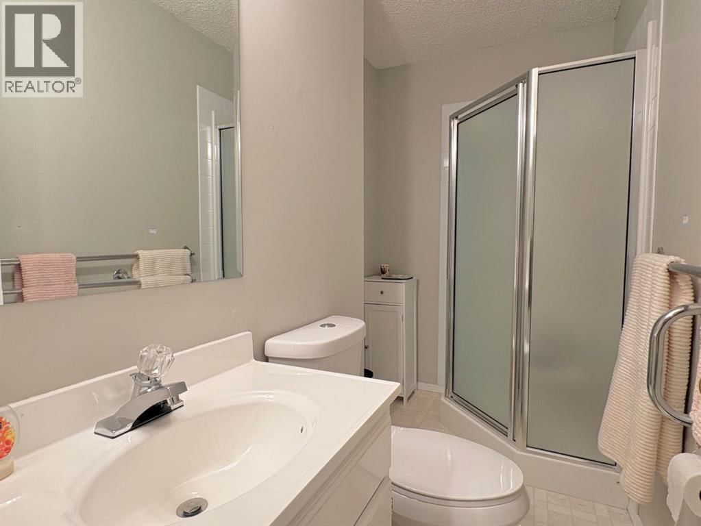 5336 52 CLOSE Image 12