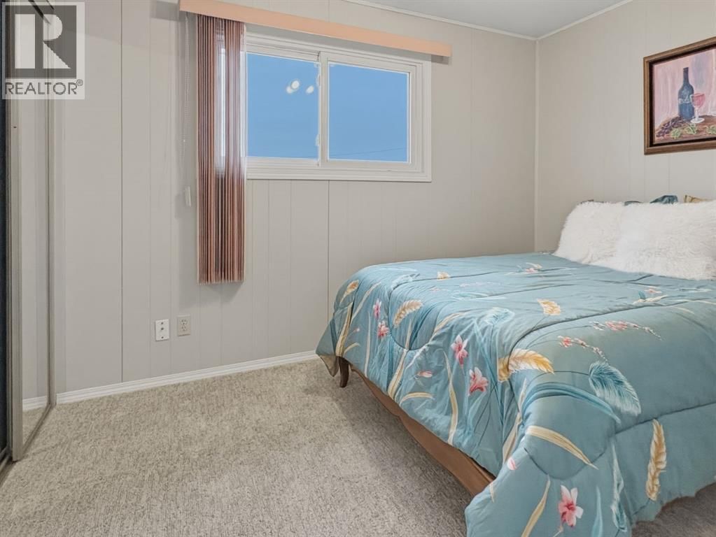 5336 52 CLOSE Image 13