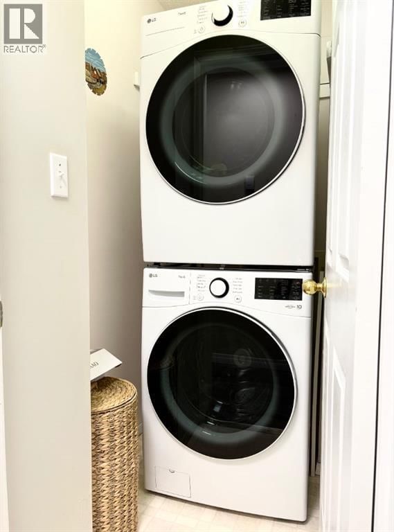 5336 52 CLOSE Image 16