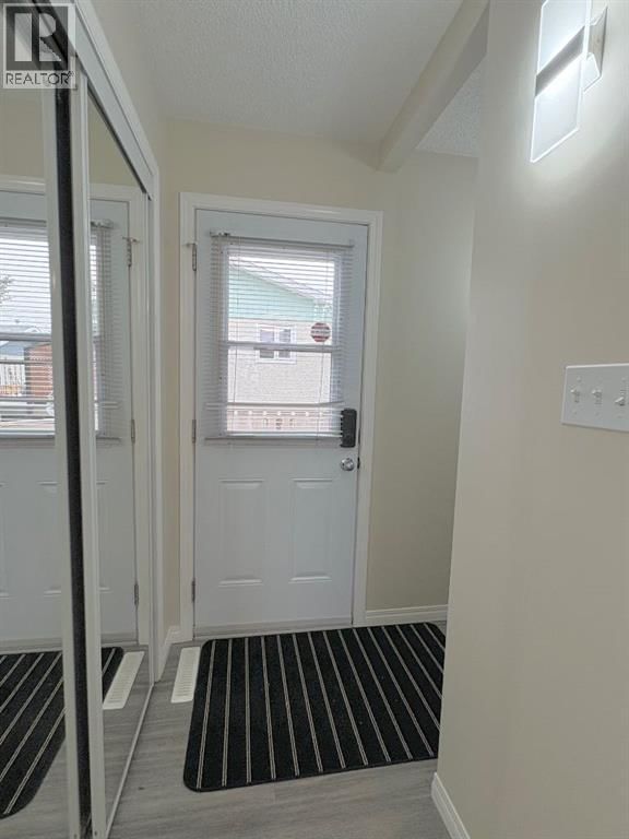 5336 52 CLOSE Image 18