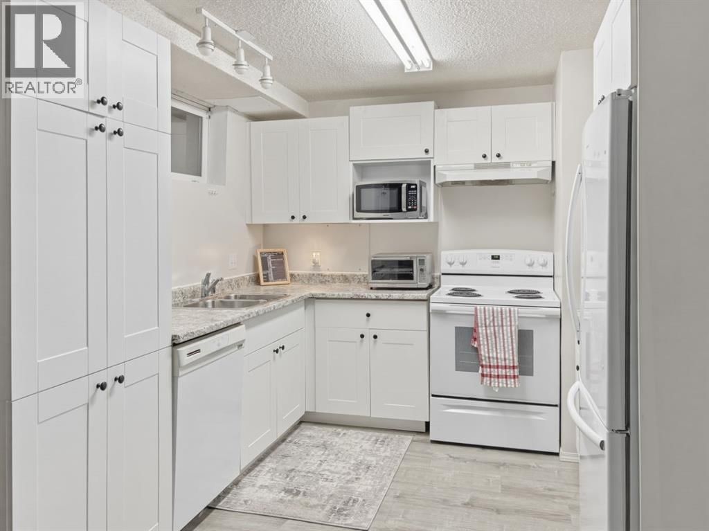 5336 52 CLOSE Image 22