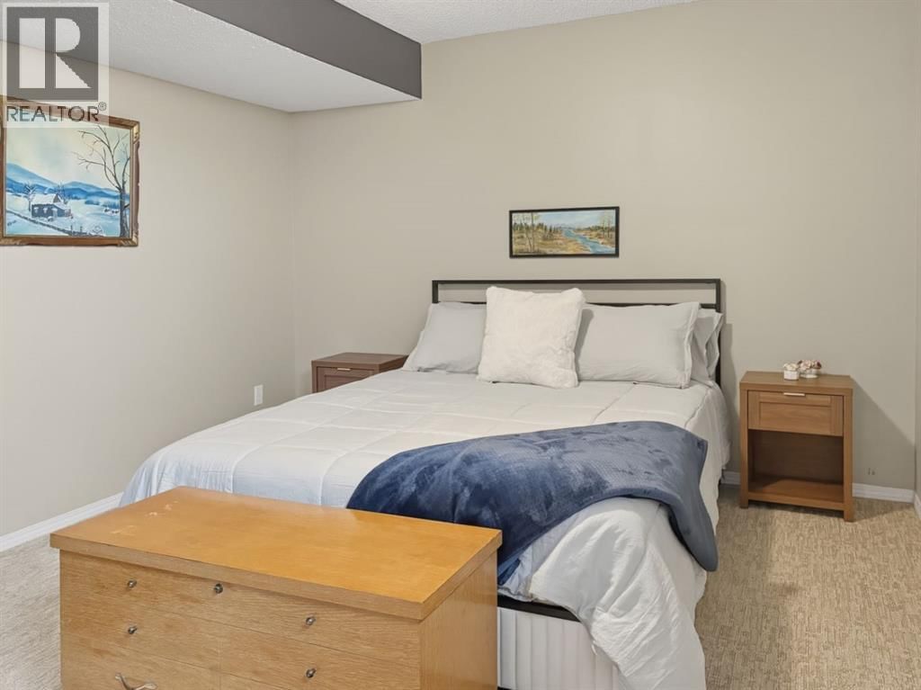 5336 52 CLOSE Image 26