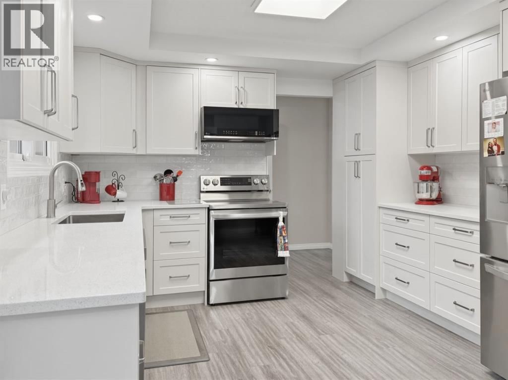 5336 52 CLOSE Image 3