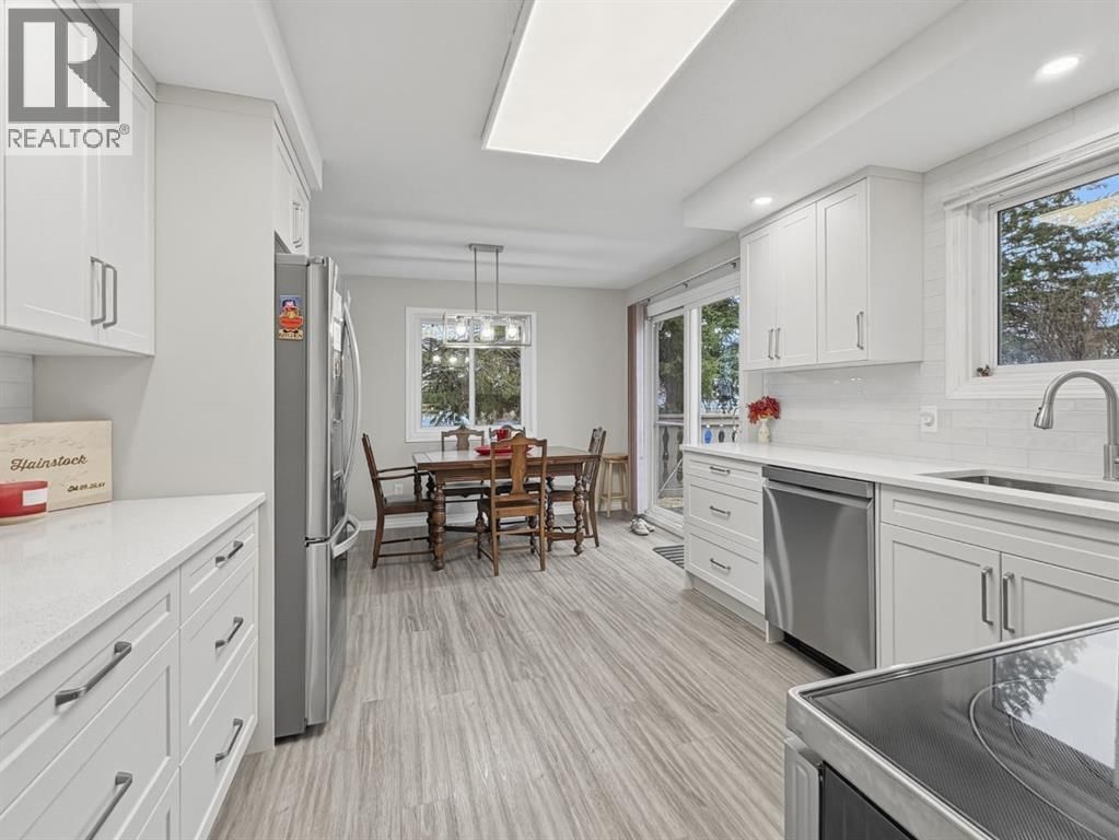 5336 52 CLOSE Image 4