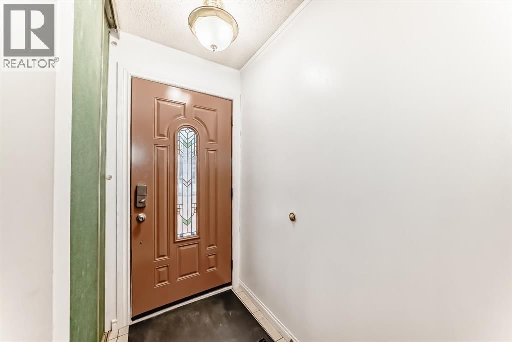 255 FALSHIRE WAY NORTHEAST Image 3