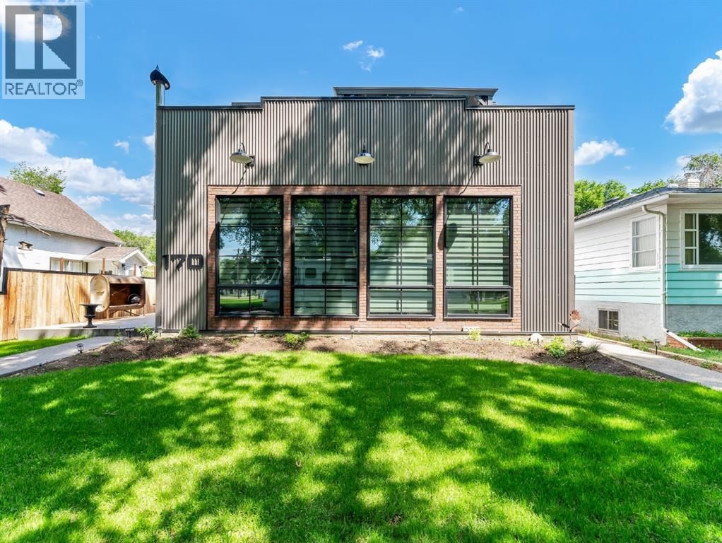 170 2 Street Northwest, Medicine Hat, Alberta T1A 6J3