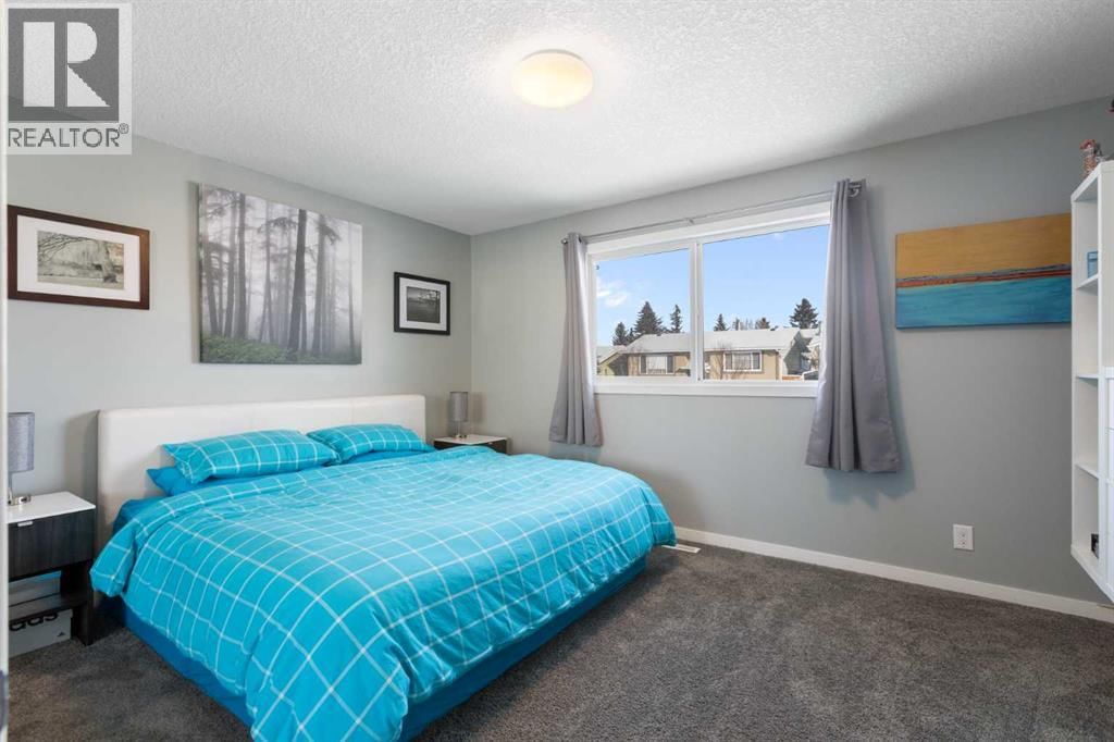 172 RUNDLEFIELD CRESCENT NORTHEAST Image 10