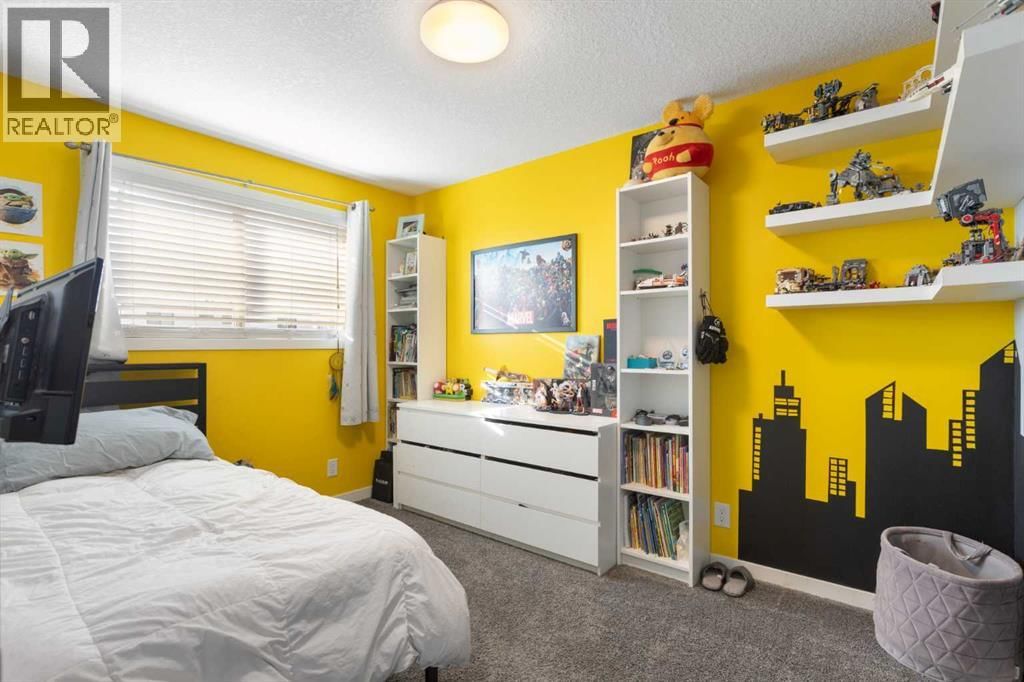 172 RUNDLEFIELD CRESCENT NORTHEAST Image 12