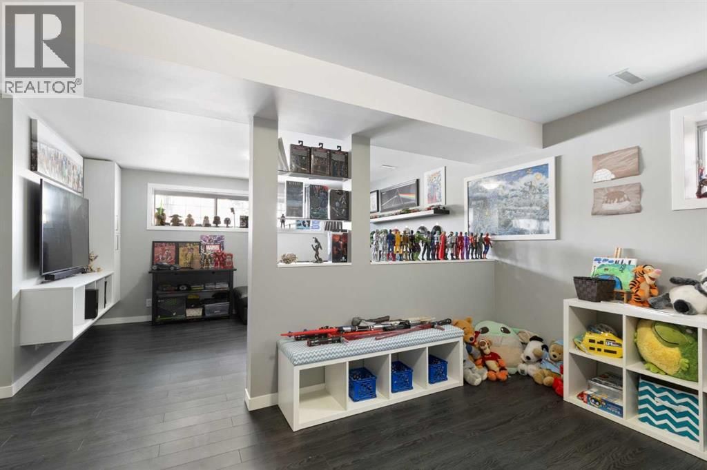 172 RUNDLEFIELD CRESCENT NORTHEAST Image 20