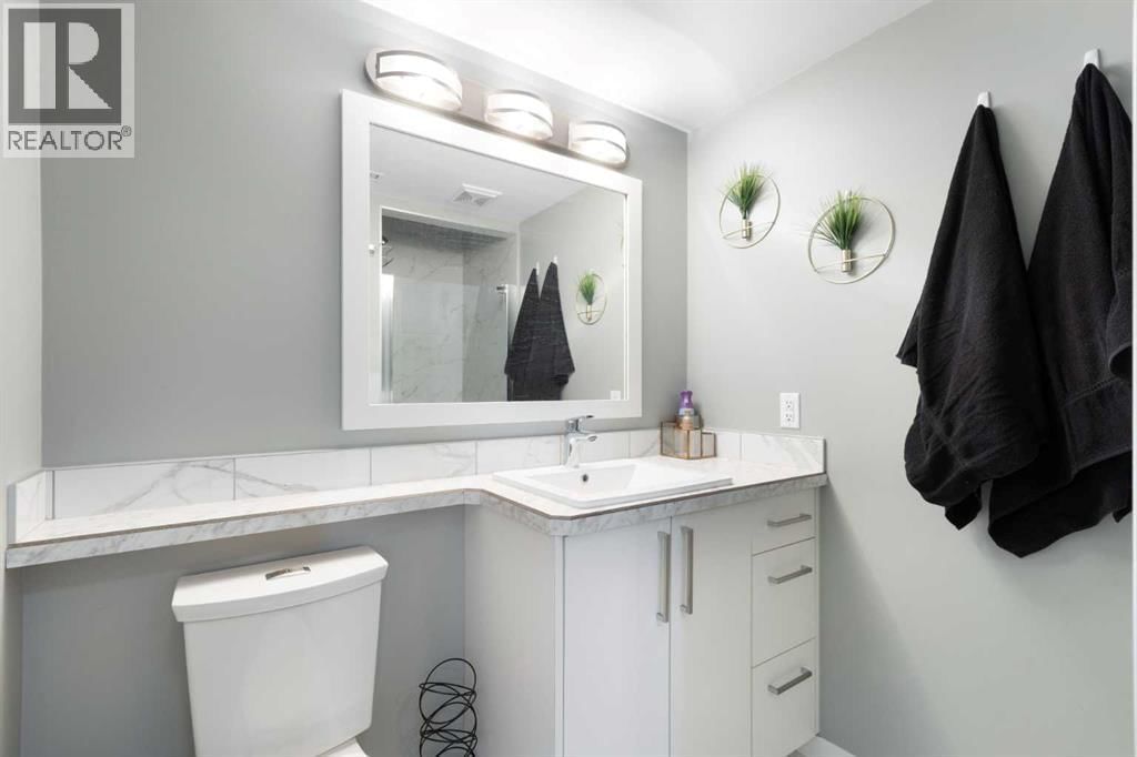 172 RUNDLEFIELD CRESCENT NORTHEAST Image 25