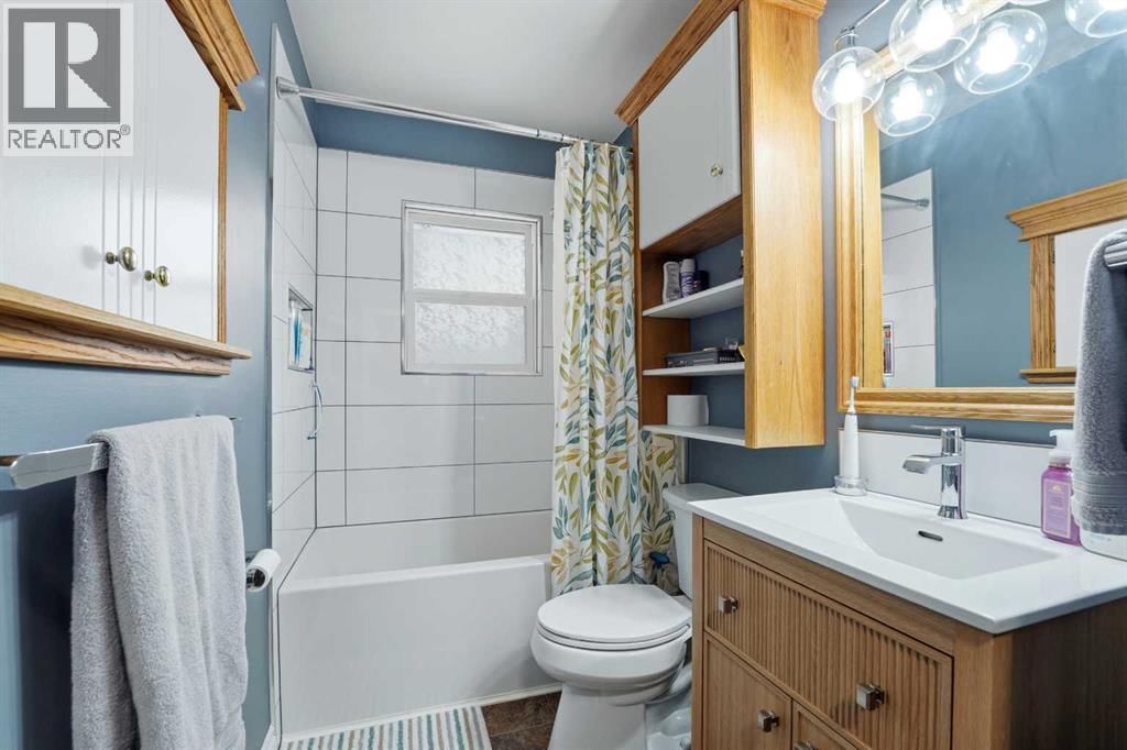 4624 49 STREET Image 13