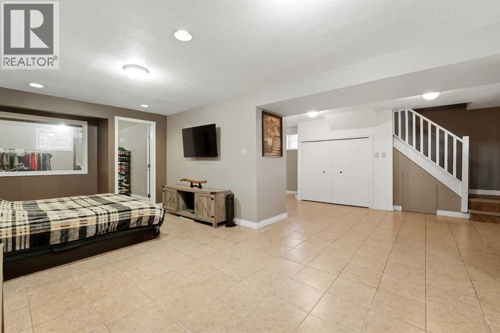 4624 49 STREET Image 16