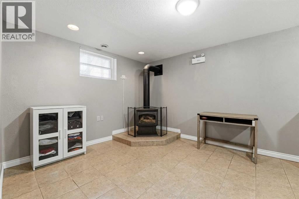 4624 49 STREET Image 17