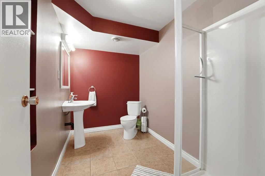 4624 49 STREET Image 21