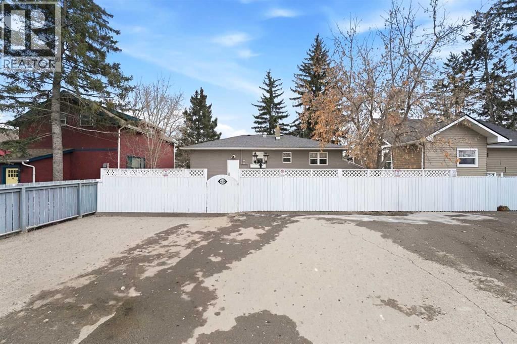 4624 49 STREET Image 25