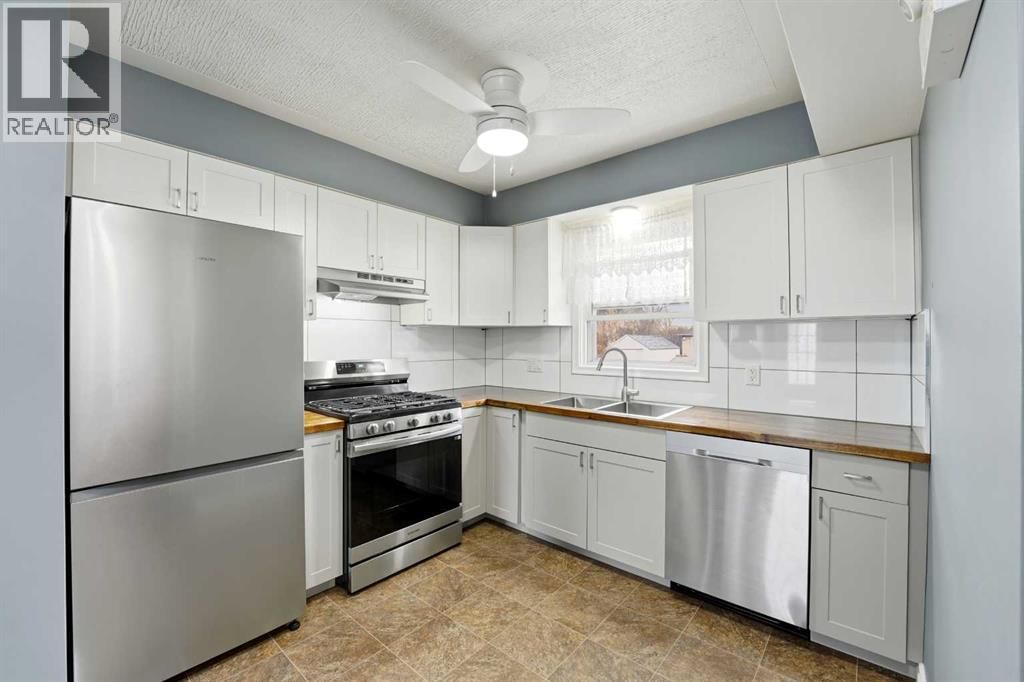 4624 49 STREET Image 7