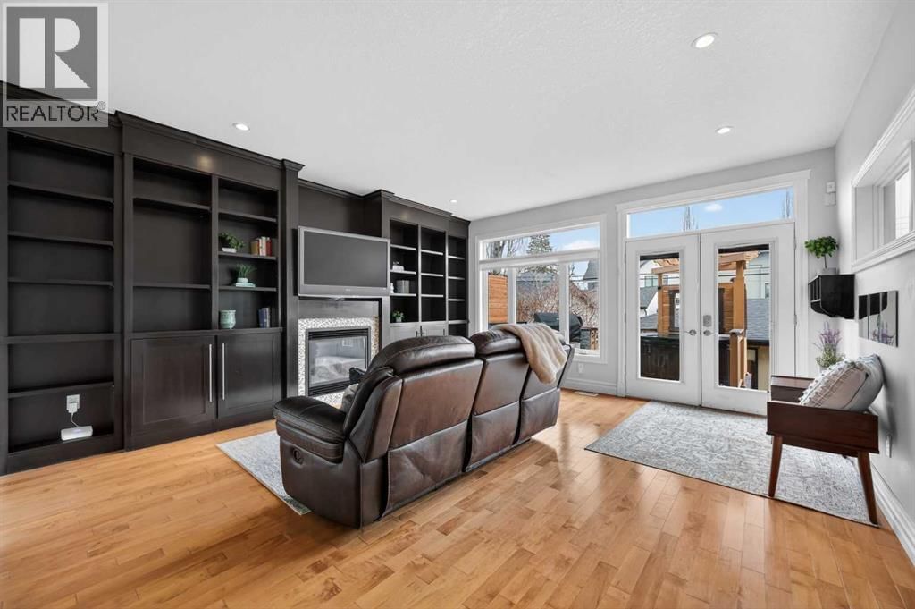 1924 48 AVENUE SOUTHWEST Image 14