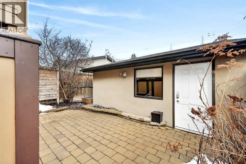 1924 48 AVENUE SOUTHWEST Image 42