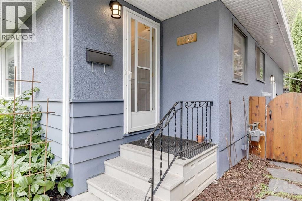 1333 ROSEHILL DRIVE NORTHWEST Image 3