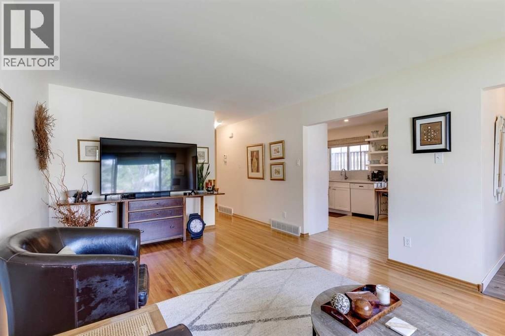 1333 ROSEHILL DRIVE NORTHWEST Image 9