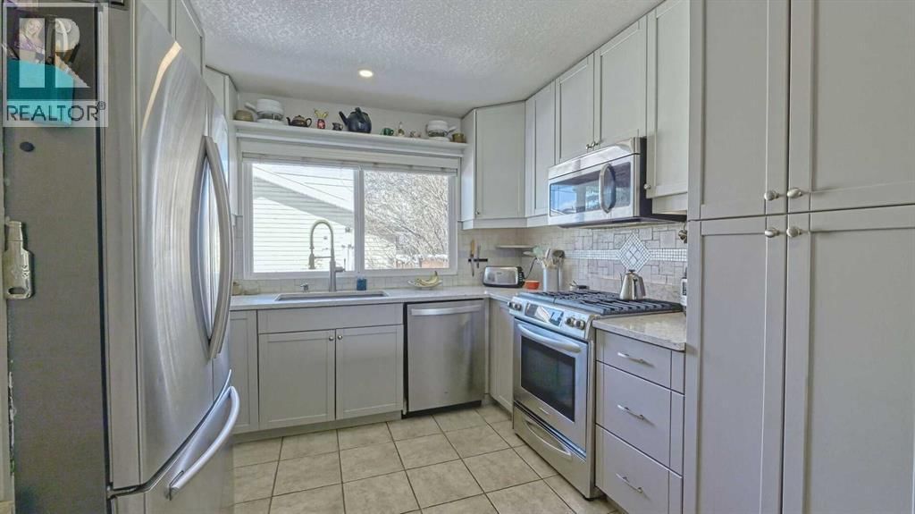 64 MIDGLEN DRIVE SOUTHEAST Image 10