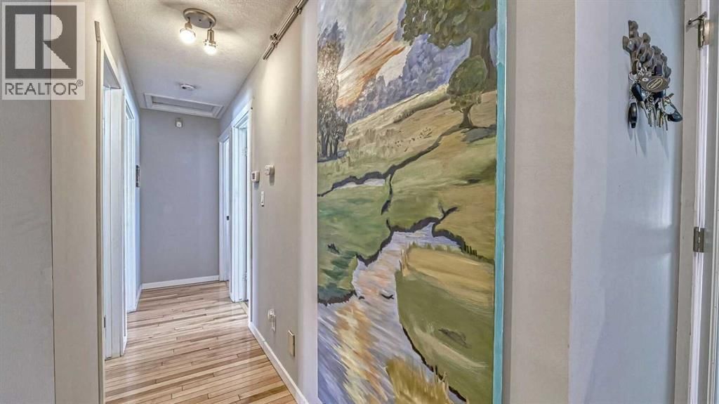 64 MIDGLEN DRIVE SOUTHEAST Image 13