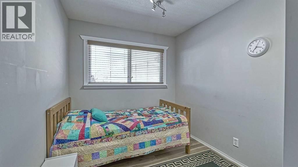 64 MIDGLEN DRIVE SOUTHEAST Image 15