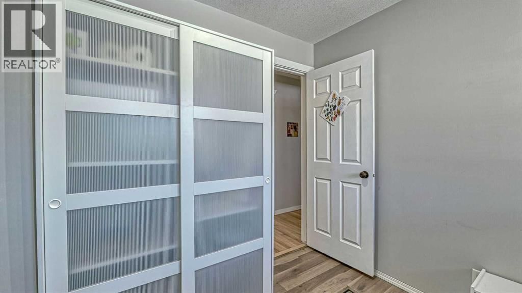 64 MIDGLEN DRIVE SOUTHEAST Image 16