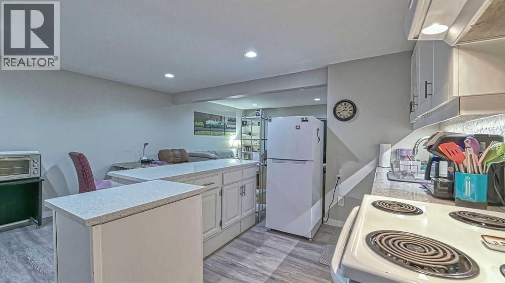 64 MIDGLEN DRIVE SOUTHEAST Image 22