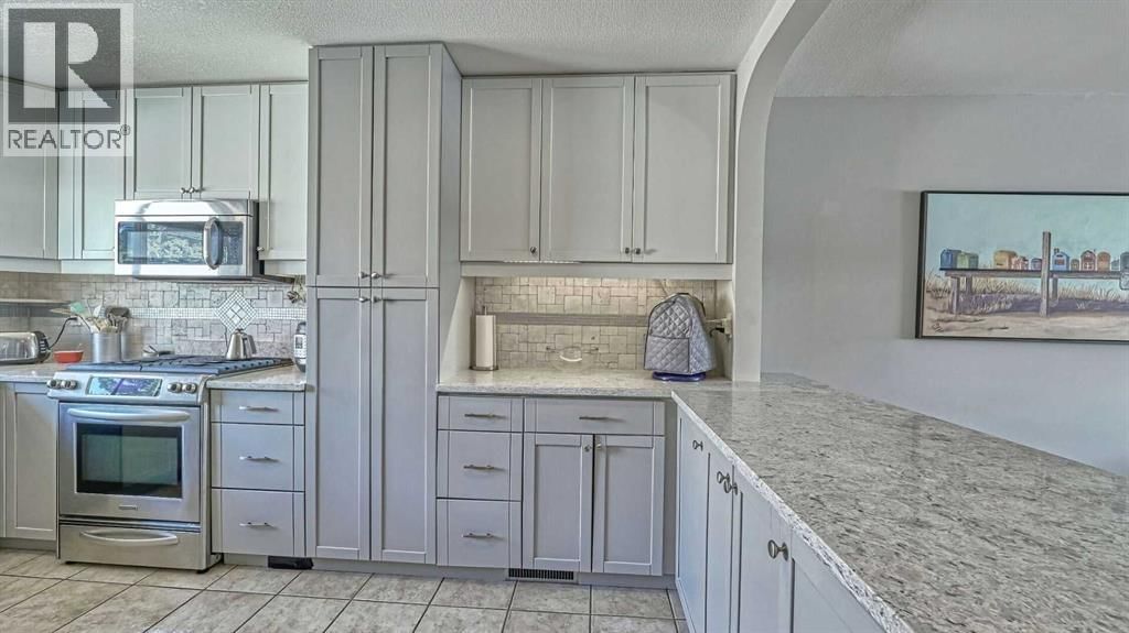 64 MIDGLEN DRIVE SOUTHEAST Image 9