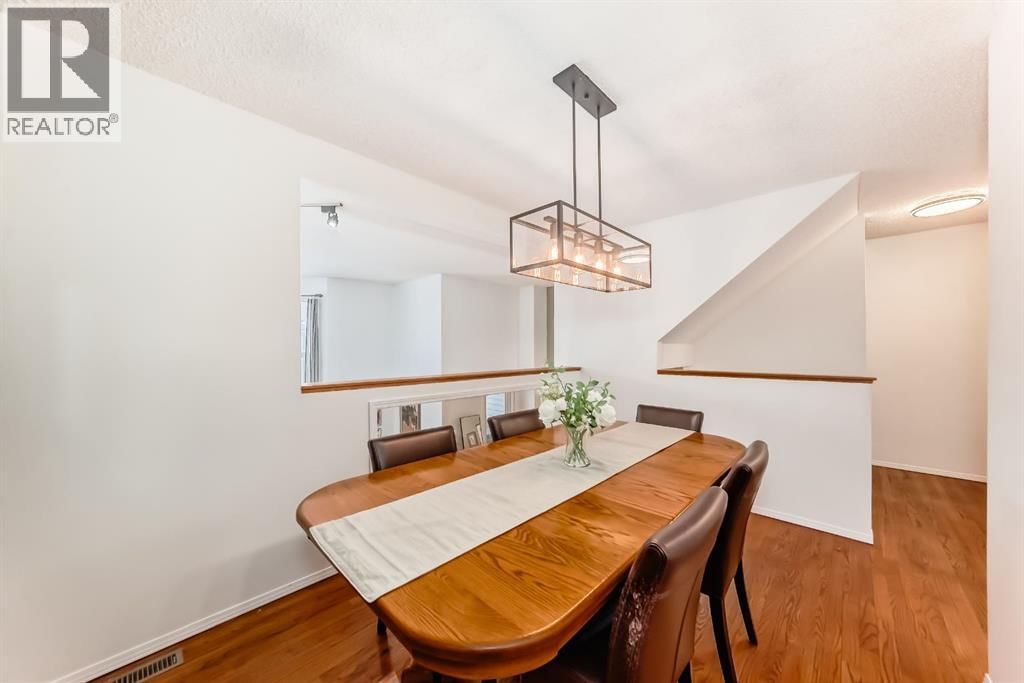 424 HAWKSTONE MANOR NORTHWEST Image 12