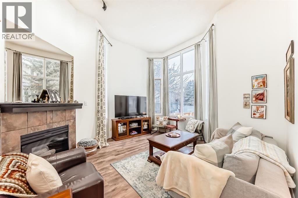 424 HAWKSTONE MANOR NORTHWEST Image 16