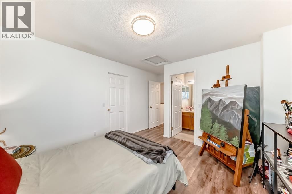 424 HAWKSTONE MANOR NORTHWEST Image 26