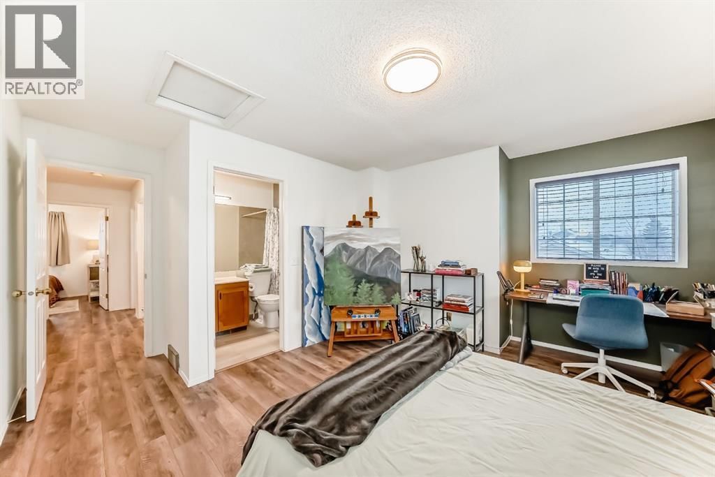 424 HAWKSTONE MANOR NORTHWEST Image 27