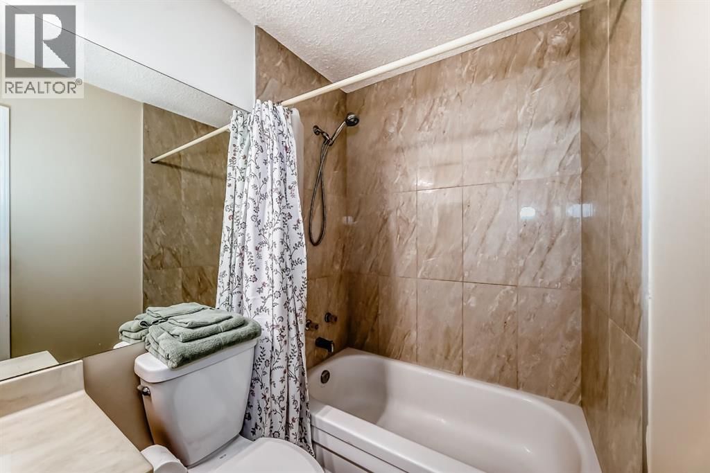 424 HAWKSTONE MANOR NORTHWEST Image 30