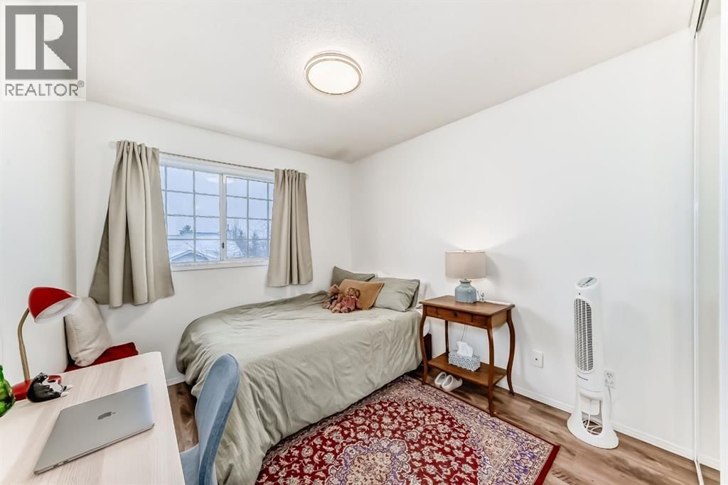 424 HAWKSTONE MANOR NORTHWEST Image 34