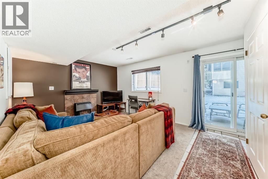 424 HAWKSTONE MANOR NORTHWEST Image 39