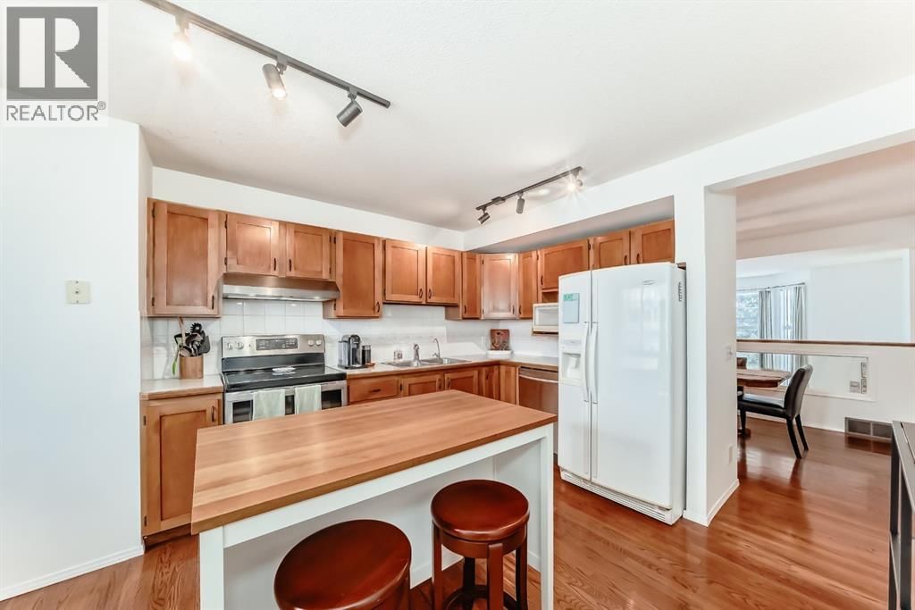 424 HAWKSTONE MANOR NORTHWEST Image 4