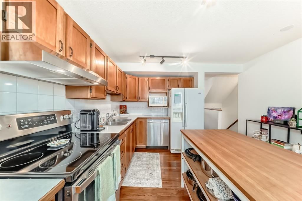 424 HAWKSTONE MANOR NORTHWEST Image 7