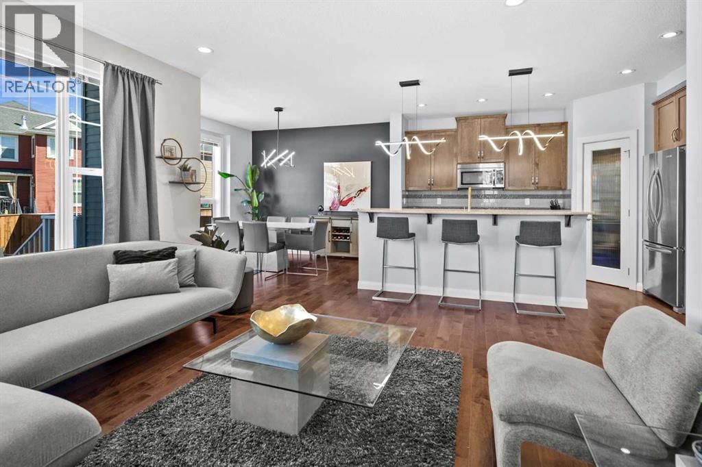 100 KINNIBURGH GARDENS Image 17