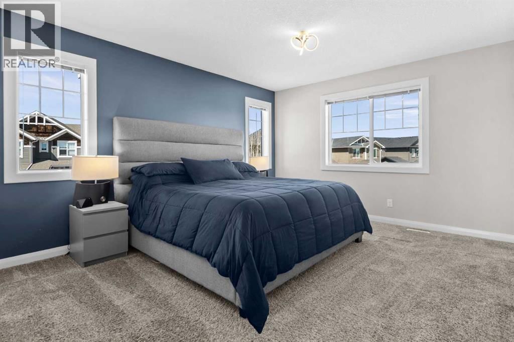 100 KINNIBURGH GARDENS Image 24