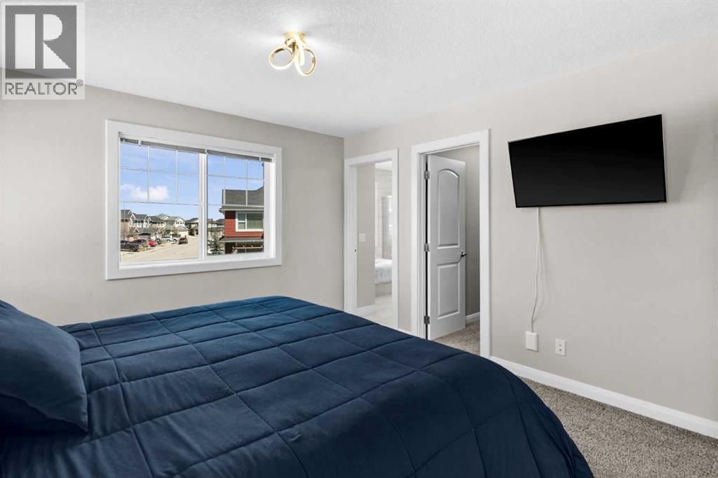 100 KINNIBURGH GARDENS Image 25